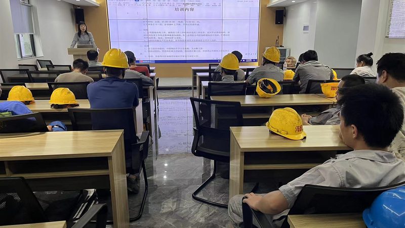 英语二教材选哪个？揭秘不同版本的特点与适用人群