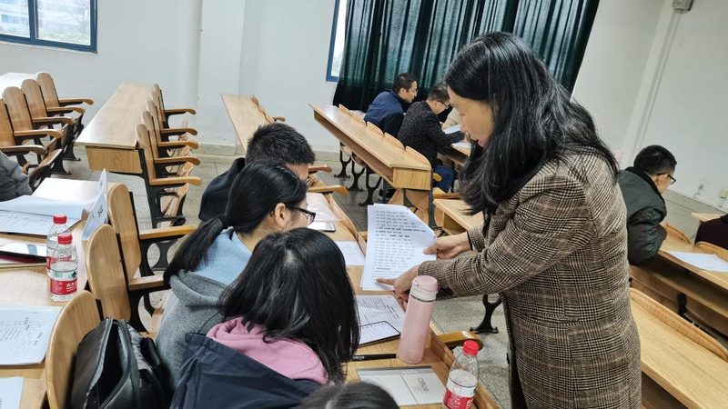 心理咨询师培训，师资团队如何打造专业与权威？**